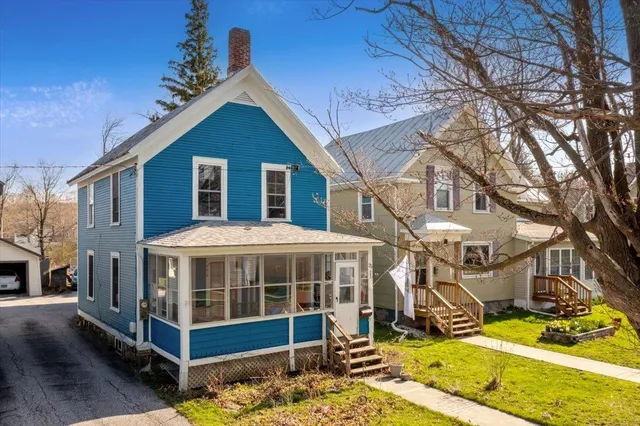 $325,000 | 25 Diamond Street, St. Albans, VT 05478