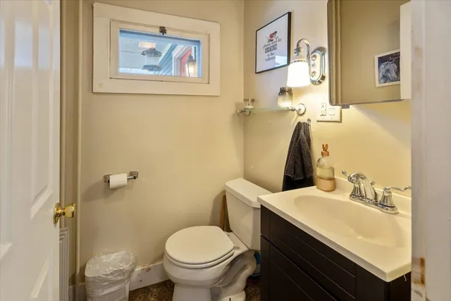 $325,000 | 25 Diamond Street, St. Albans, VT 05478