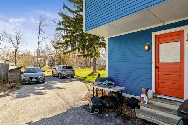 $325,000 | 25 Diamond Street, St. Albans, VT 05478