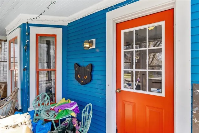 $325,000 | 25 Diamond Street, St. Albans, VT 05478