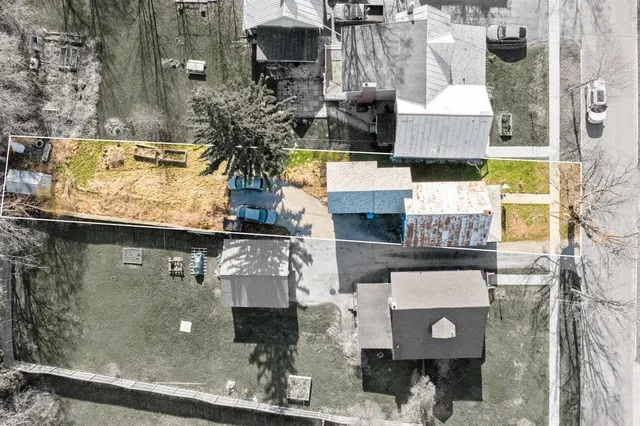 $325,000 | 25 Diamond Street, St. Albans, VT 05478