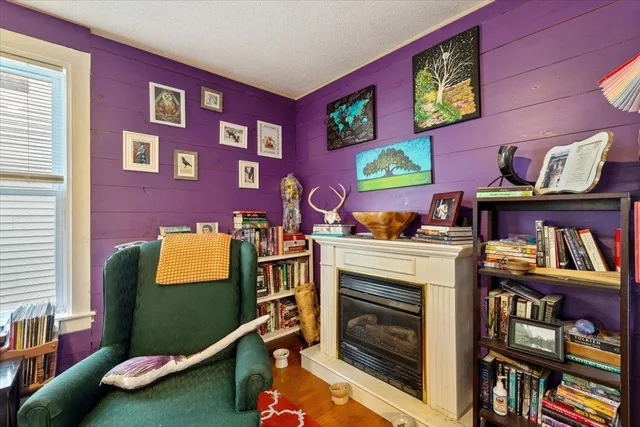 $325,000 | 25 Diamond Street, St. Albans, VT 05478