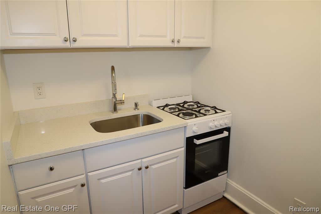 271 West Maple Road, Unit 3 Birmingham, MI 48009 - Photo 8 of 10