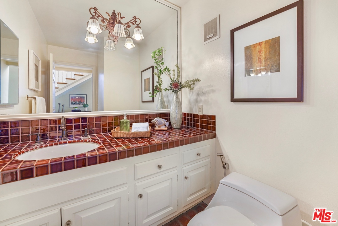 2249 Canyonback Road Los Angeles, CA 90049 - Photo 20 of 52