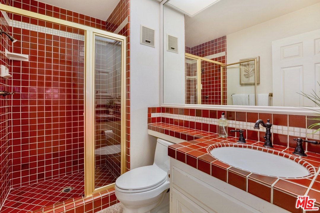 2249 Canyonback Road Los Angeles, CA 90049 - Photo 35 of 52