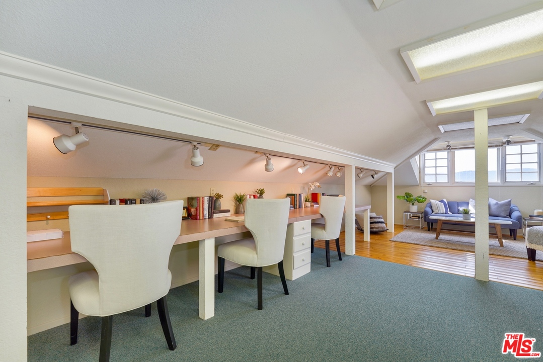 2249 Canyonback Road Los Angeles, CA 90049 - Photo 36 of 52