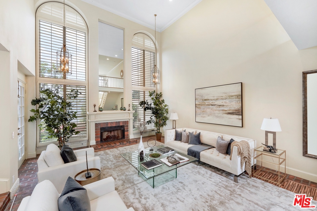 2249 Canyonback Road Los Angeles, CA 90049 - Photo 6 of 52