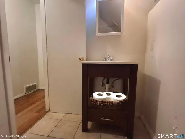 $1,200 | 1115 Norman Street, Bridgeport, CT 06604