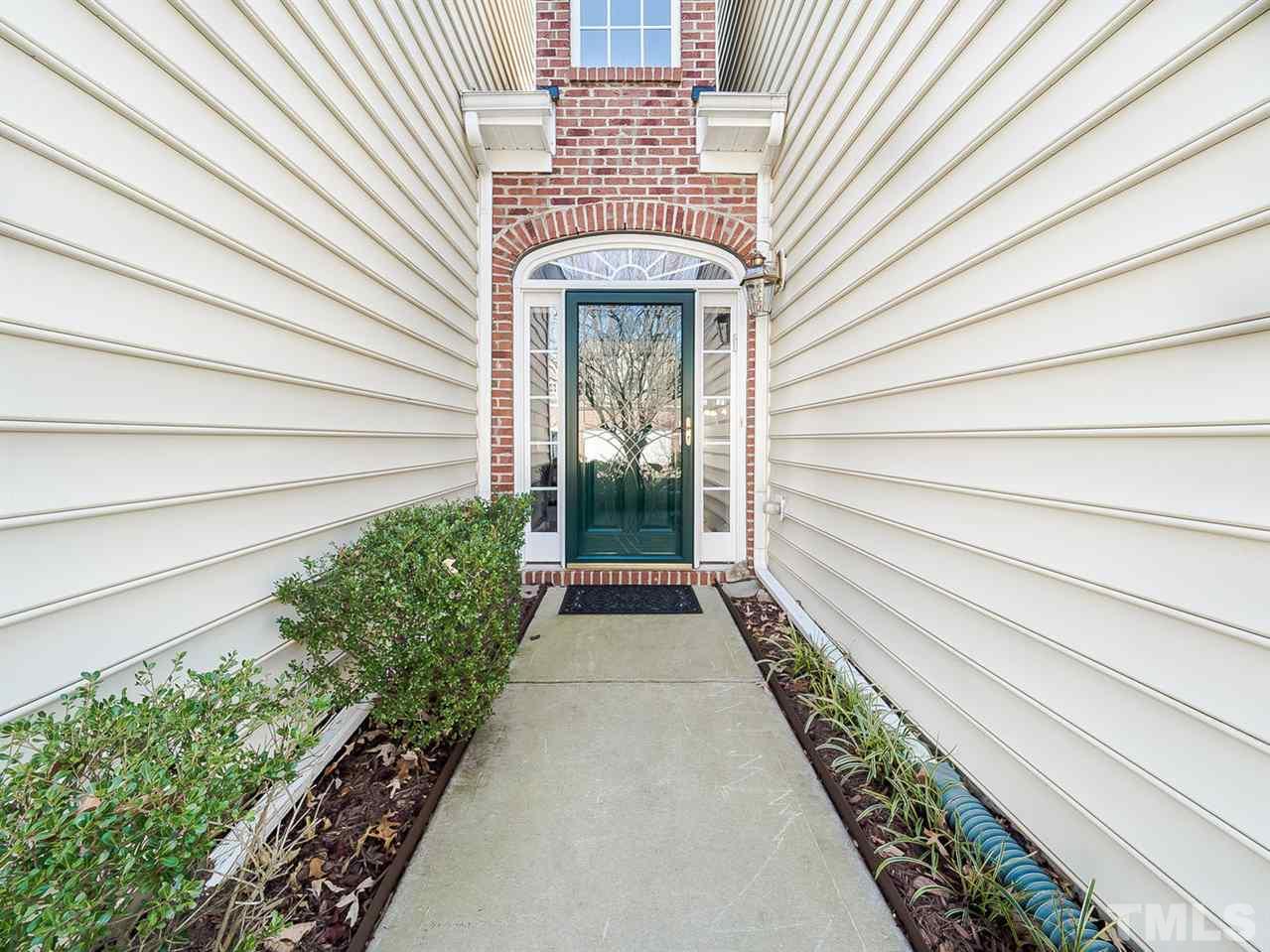707 Swan Neck Lane Raleigh, NC 27615 - Photo 2 of 25 Gallery Image 2