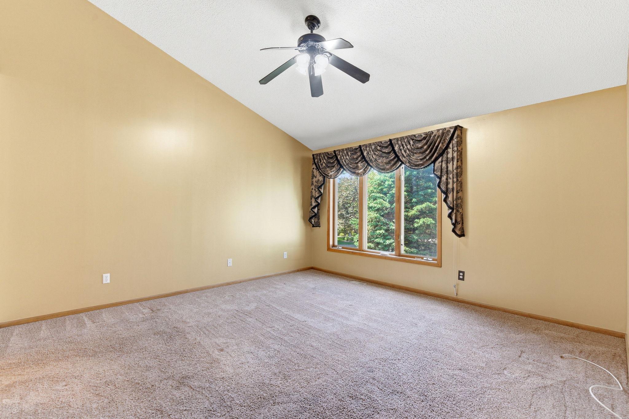 11204 Virginia Road Bloomington, MN 55438 - Photo 19 of 49 Gallery Image 19