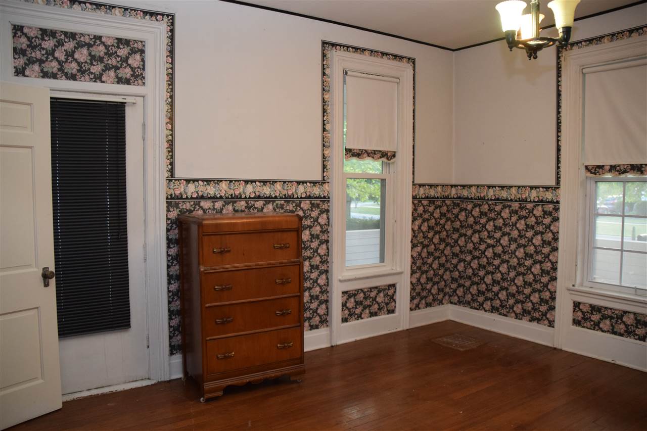 550 North Wayne Street Waterloo, IN 46793 - Photo 5 of 24 Gallery Image 5