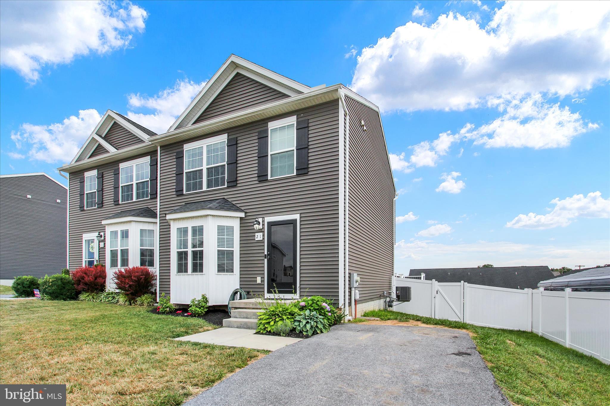 21 Star Drive Hanover, PA 17331 - Photo 2 of 35