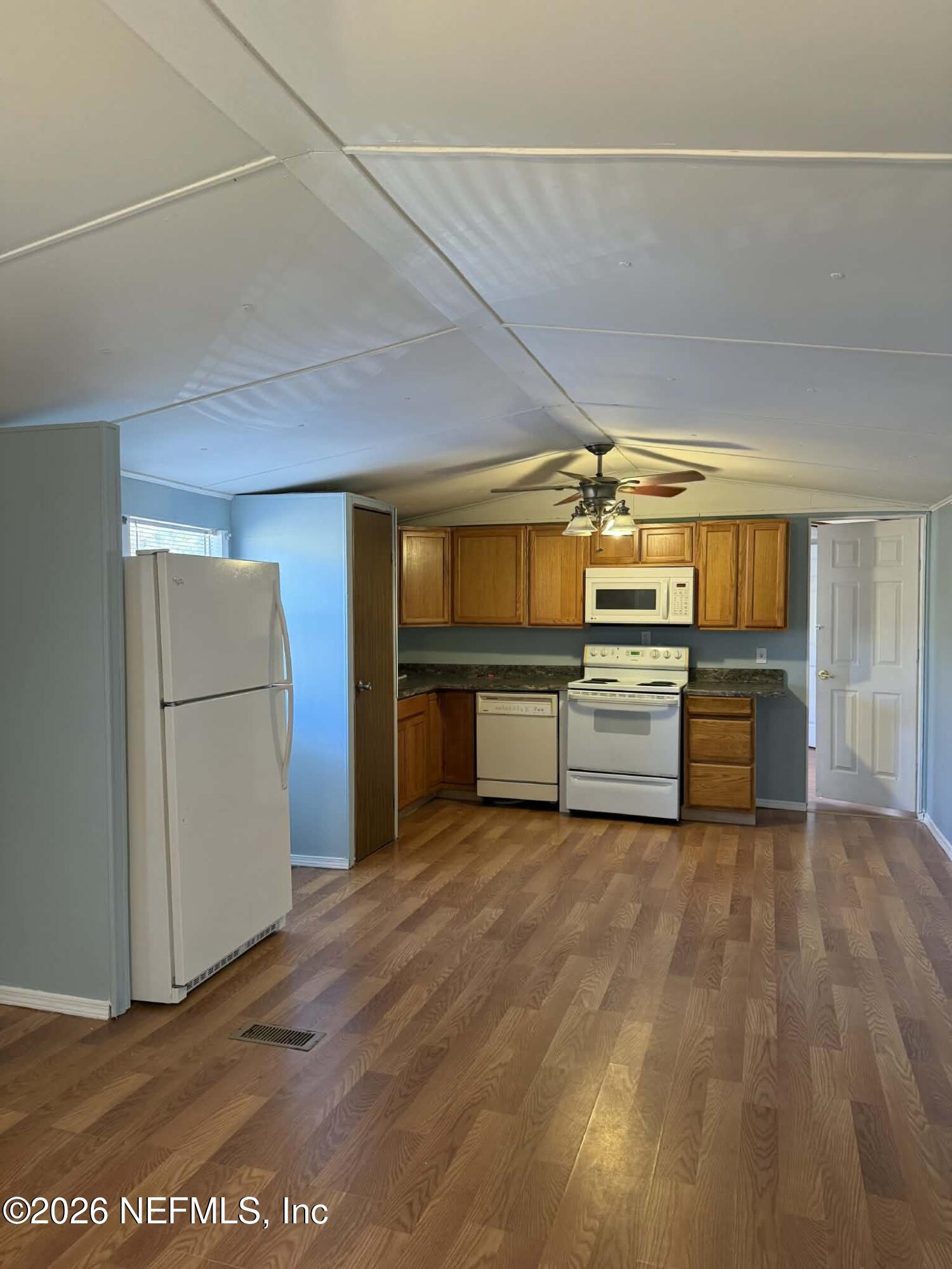 133 Sportsman Road Satsuma, FL 32189 - Photo 11 of 48 120f68f4-bd35-4706-bb7b-49a71e3119e1