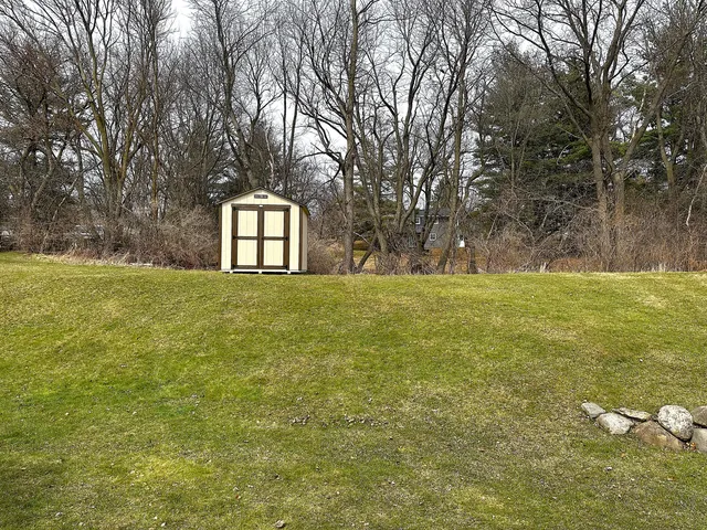 $2,000 | 482 Fox Lane, Walworth, WI 53184