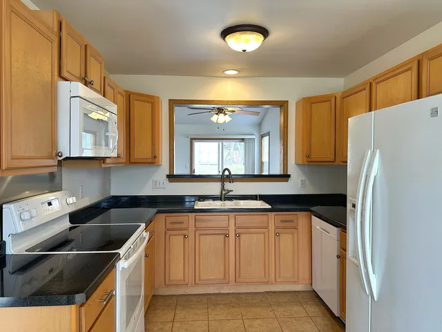 $2,000 | 482 Fox Lane, Walworth, WI 53184