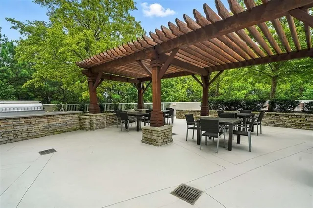 $528,000 | 3300 Windy Ridge Parkway Southeast, Unit 711, Atlanta, GA 30339