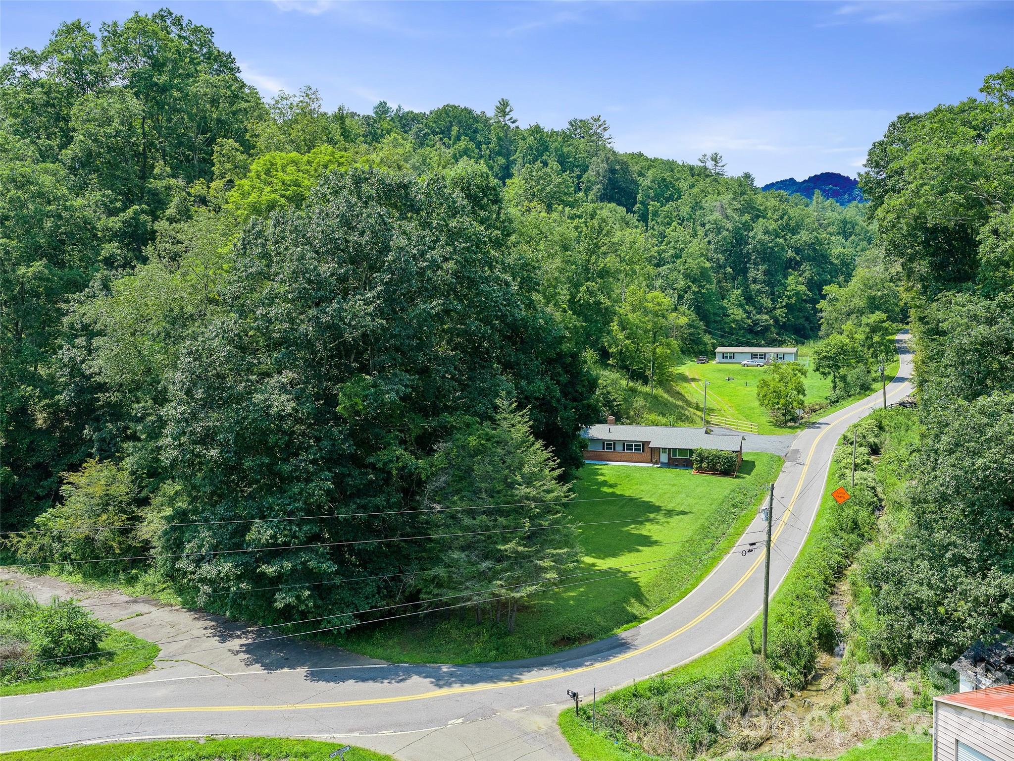101 Sam Robertson Road Burnsville, NC 28714 - Photo 36 of 40 Gallery Image 36