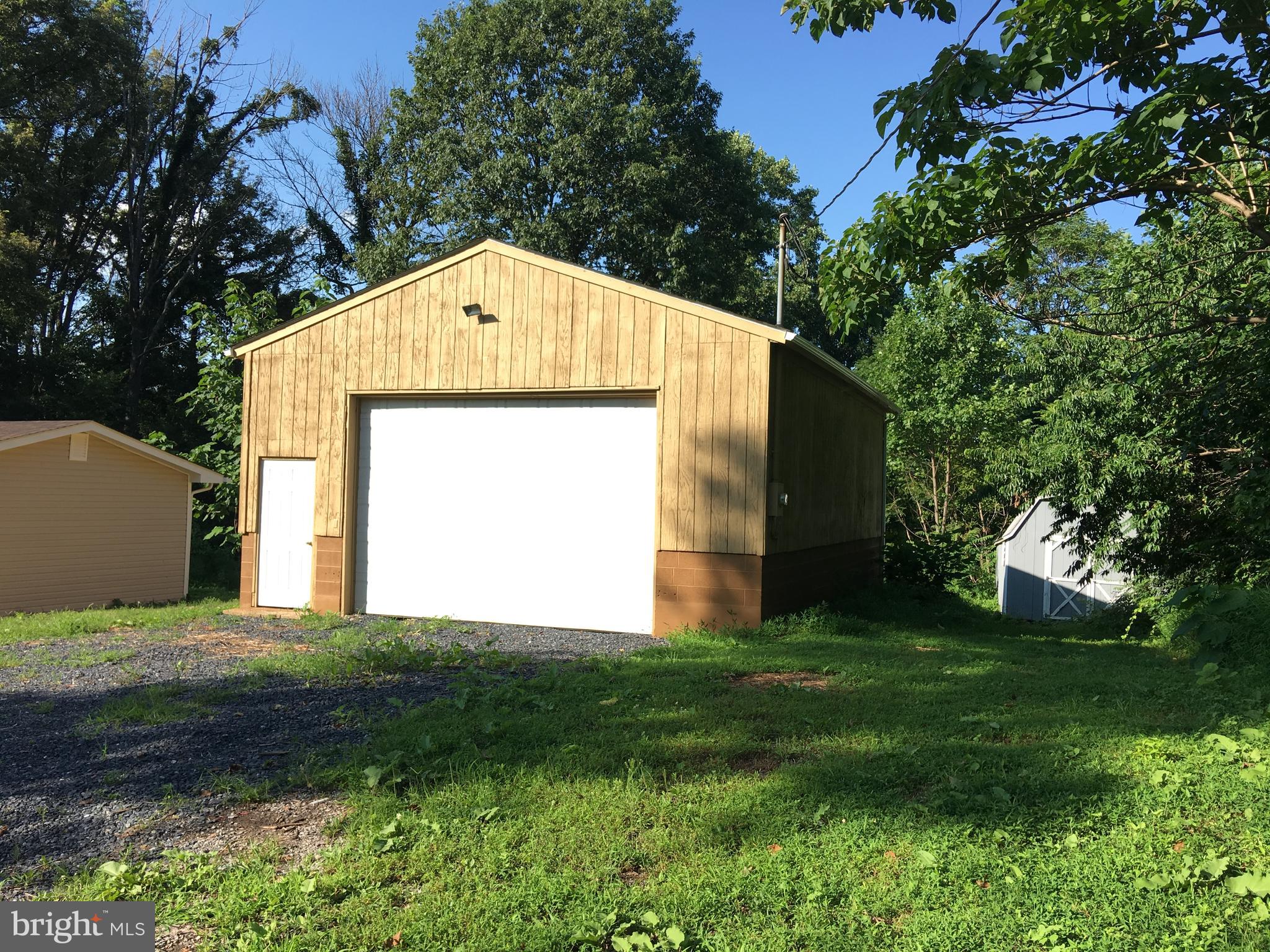 838 Highridge Road Front Royal, VA 22630 - Photo 4 of 46
