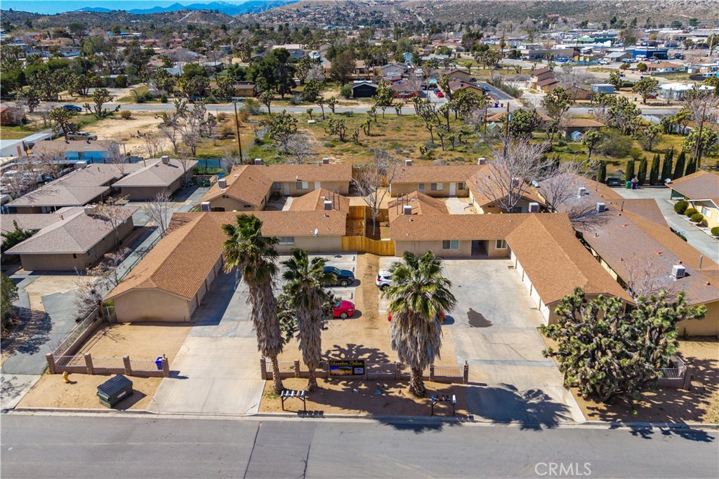 7428 Cherokee Trail Yucca Valley, CA 92284 - Photo 2 of 24