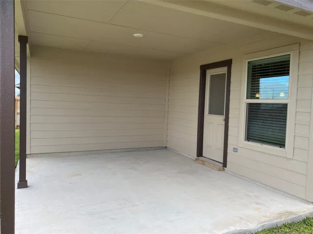 $2,100 | 1008 Davy Street, Brenham, TX 77833