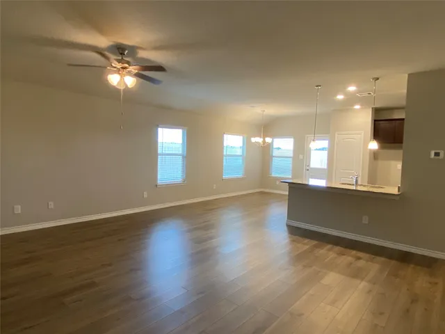 $2,100 | 1008 Davy Street, Brenham, TX 77833