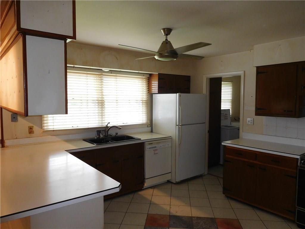 4816 Manning Road Indianapolis, IN 46228 - Photo 4 of 20 Gallery Image 4