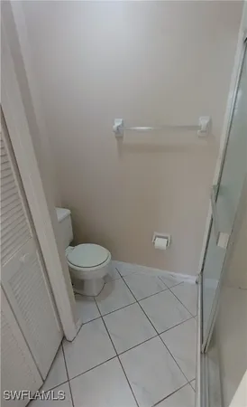a bathroom with a toilet