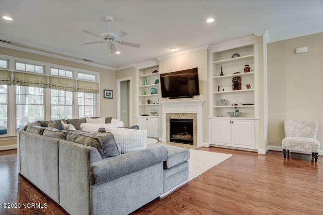 632 Tanbridge Road Wilmington, NC 28405 - Photo 8 of 35 Entertainment Center