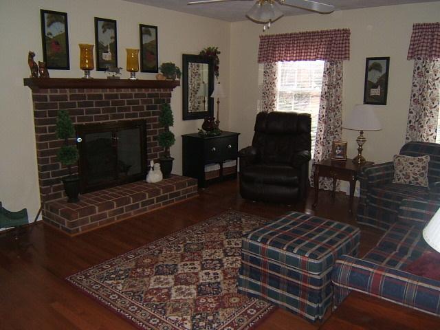 5031 Britaney Road Roanoke, VA 24012 - Photo 6 of 14 family room