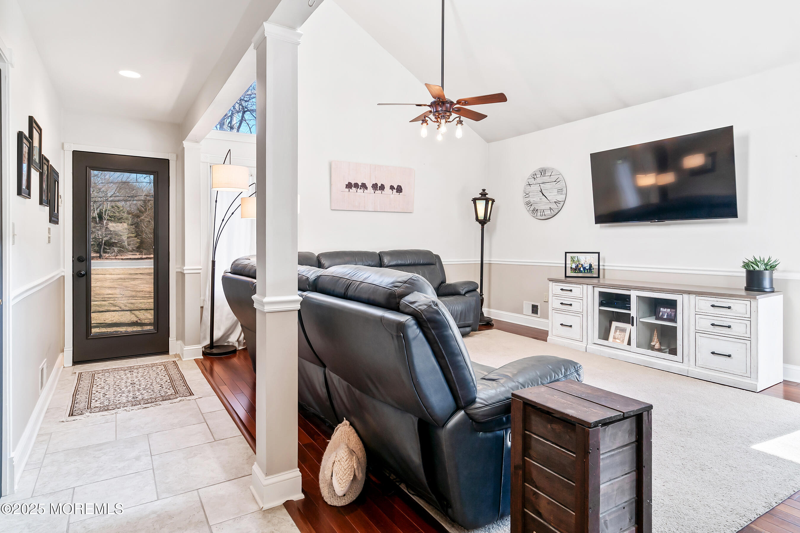 674 Oak Glen Road Howell, NJ 07731 - Photo 4 of 47 06-Living 1A