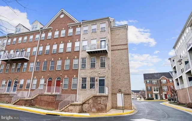 $2,800 | 2665 Manhattan Place, Unit 106, Vienna, VA 22180