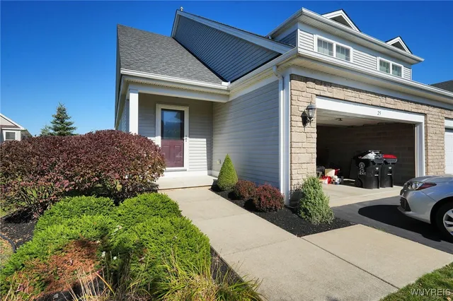 $345,000 | 25 Denton Drive, Lancaster, NY 14086