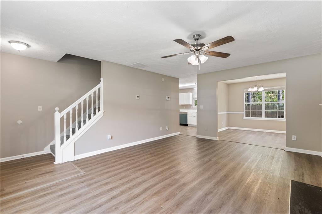 3228 Diamond Bluff Union City, GA 30291 - Photo 4 of 37