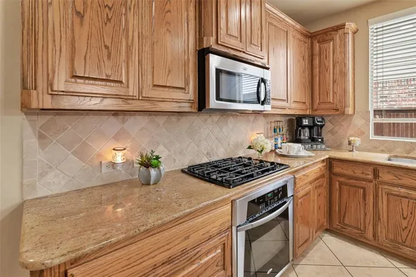 $625,000 | 931 Senna Drive, Argyle, TX 76226