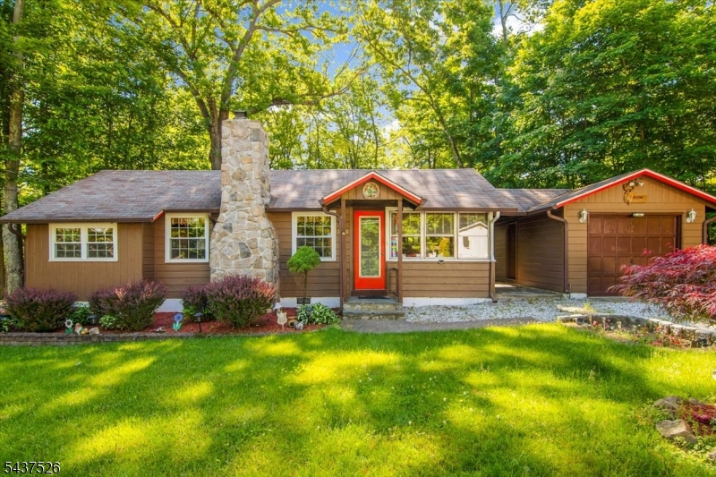 134 Birch Road Vernon, NJ 07422 - Photo 2 of 47