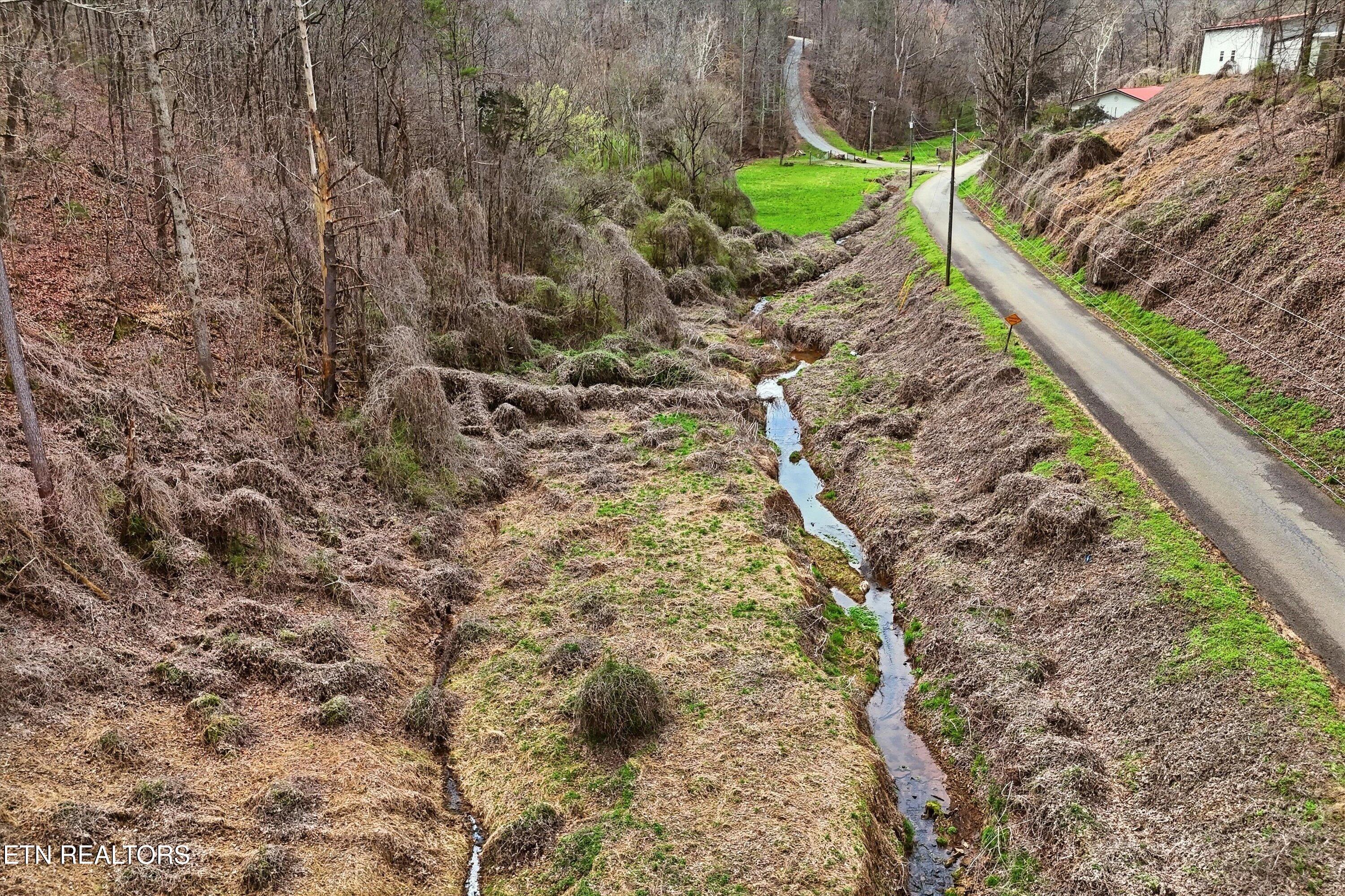 165 Happy Hollow Road Madisonville, TN 37354 - Photo 7 of 17 04-165 Happy Hollow Rd-4