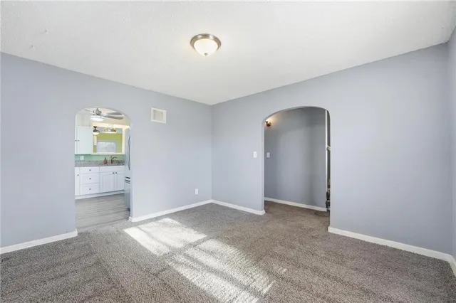 $200,000 | 1230 West 31st Street, Independence, MO 64055