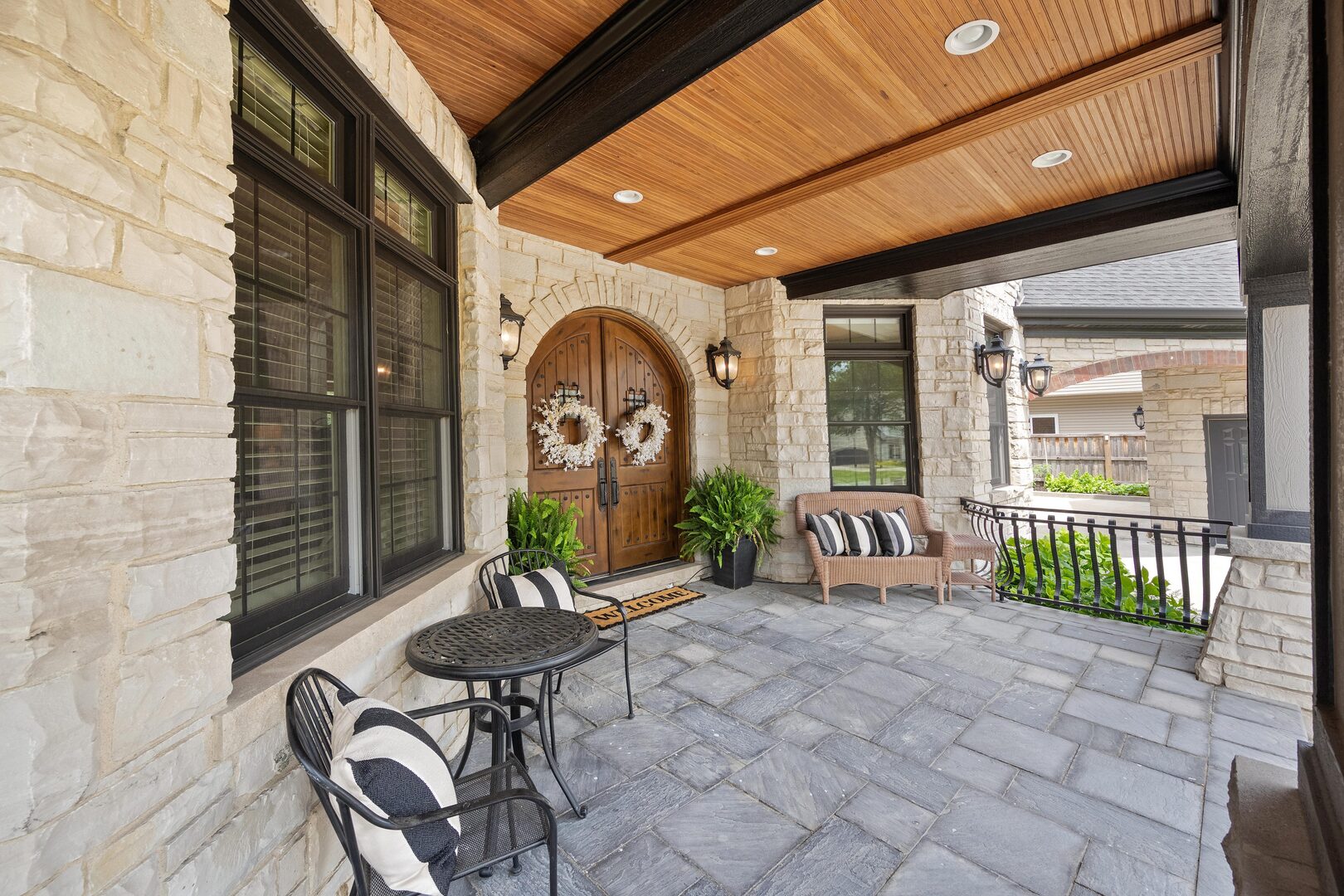 4050 Sterling Road Downers Grove, IL 60515 - Photo 5 of 73