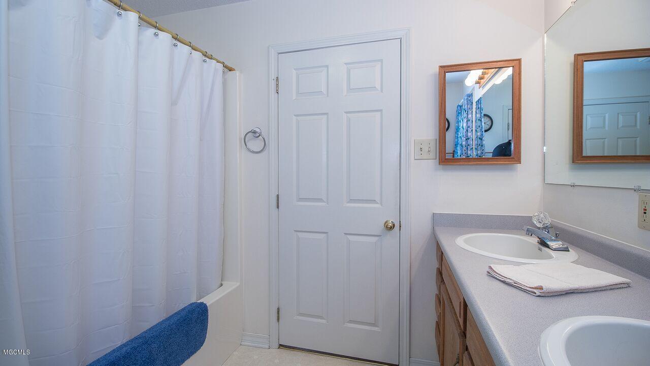 14132 Lumpkin Road Gulfport, MS 39503 - Photo 16 of 23 lumpkin rd. master bath 2