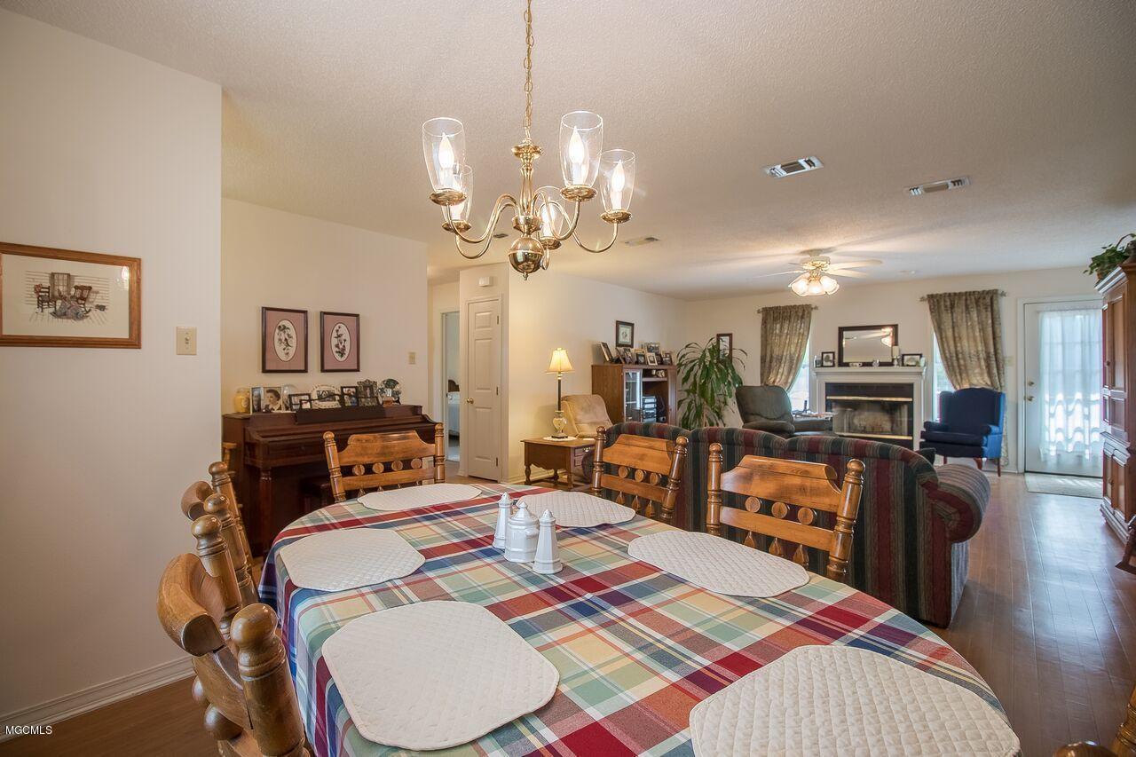 14132 Lumpkin Road Gulfport, MS 39503 - Photo 4 of 23 lumpkin rd. open dinning