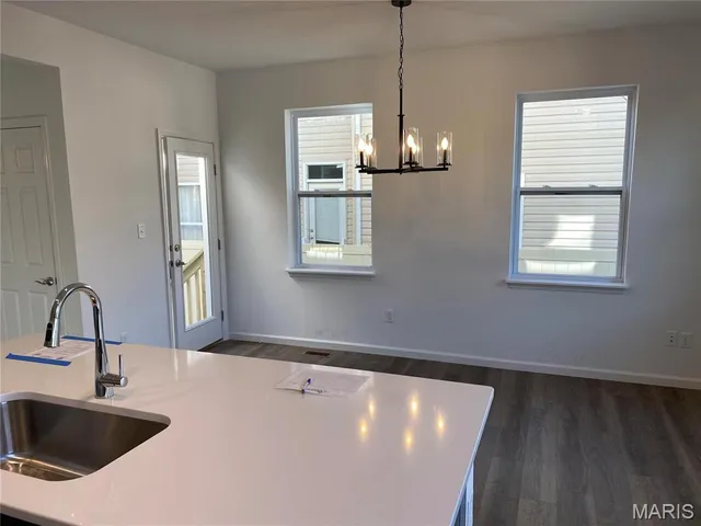 $375,000 | 7123 Trainor Place, St. Louis, MO 63116