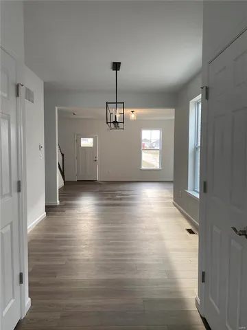 $375,000 | 7123 Trainor Place, St. Louis, MO 63116