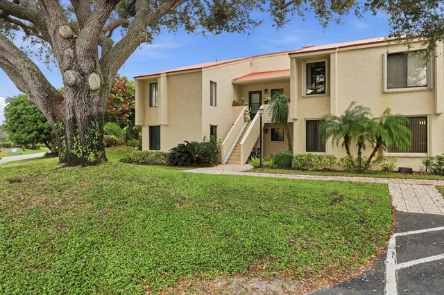 $230,000 | 5111 Southeast Miles Grant Road, Unit 102, Stuart, FL 34997
