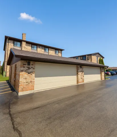 $199,900 | 15826 Orlan Brook Drive, Unit 3S, Orland Park, IL 60462