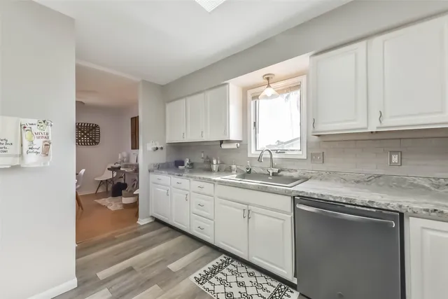 $499,000 | 1236 Sailfish Street, Bayou Vista, TX 77563