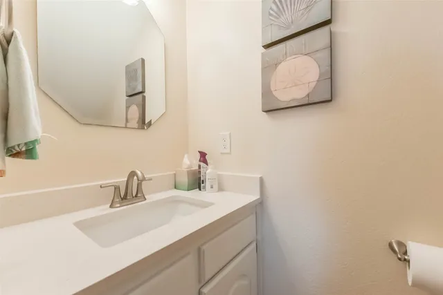 $499,000 | 1236 Sailfish Street, Bayou Vista, TX 77563