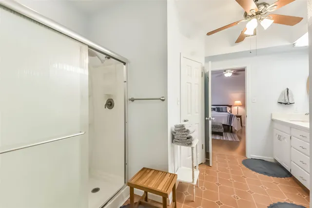 $499,000 | 1236 Sailfish Street, Bayou Vista, TX 77563