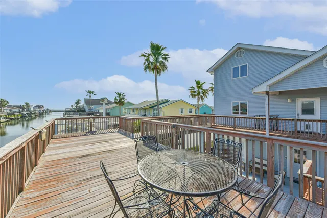 $499,000 | 1236 Sailfish Street, Bayou Vista, TX 77563