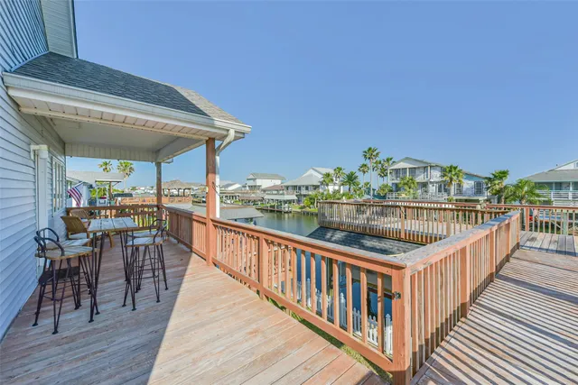 $499,000 | 1236 Sailfish Street, Bayou Vista, TX 77563