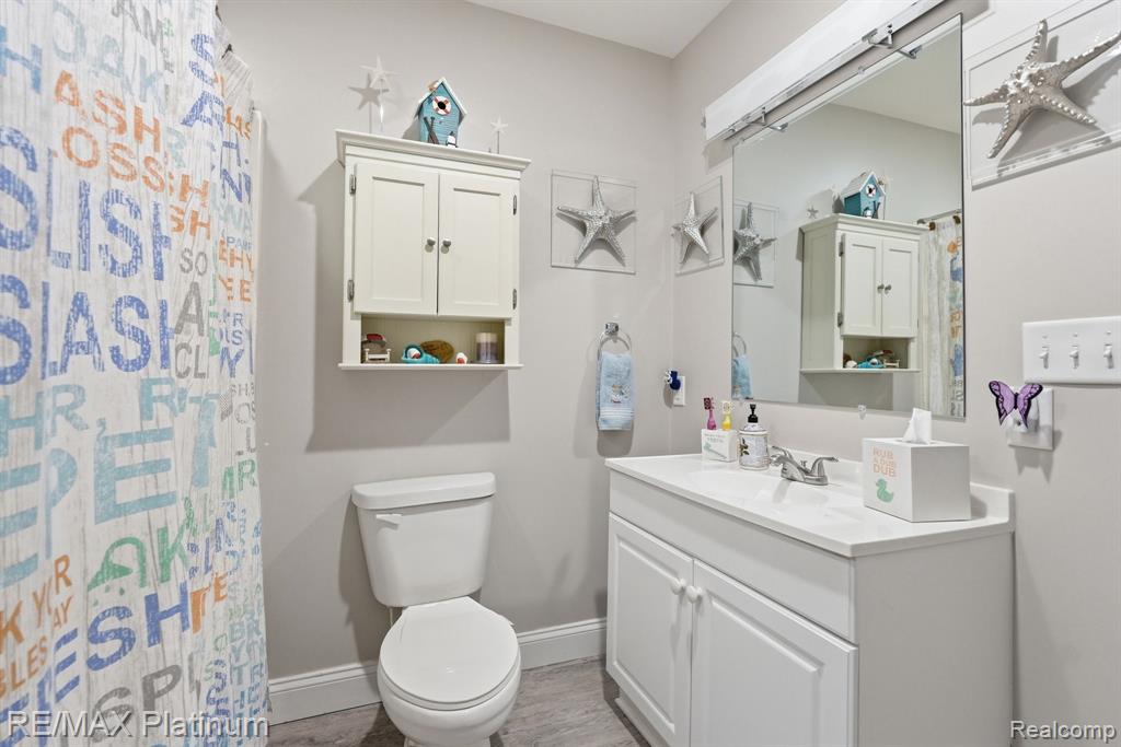 2428 Fisher Road Howell, MI 48855 - Photo 18 of 35 Gallery Image 18